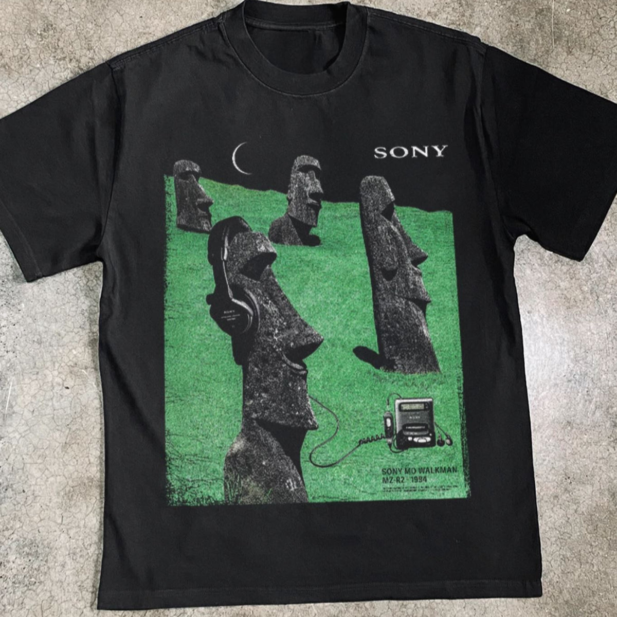 Vintage MiniDisc Player Easter Island 1994 Graphic T-Shirt | Retro 90s Music Tee S–5XL
